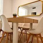 Suite Deluxe Puerta De Almodovar