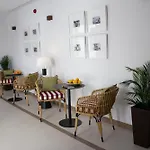 Puerta De La Ribera Suites