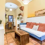 Lovely Apartment In Cordoba With Kitchen