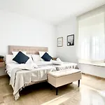 Suite Deluxe Puerta De Almodovar