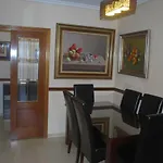Piscina Y Parking Incluidos, Amplio Piso En Av. Manolete