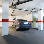 Duque De Hornachuelos, Parking En Pleno Centro