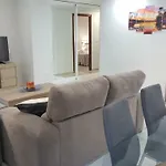 Apartamento entre Patios Valladares