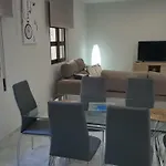 Apartamento entre Patios Valladares
