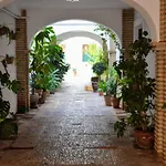 El Patio De La Aljama