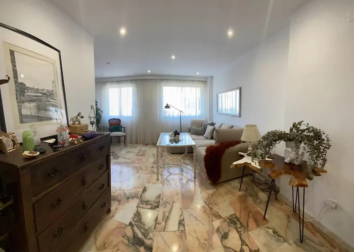 Quedate Cerca Del Casco Antiguo