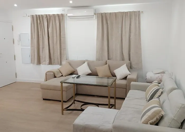 Bonito, Centrico, Fresco Y Tranquilo Apartamento En Santa Marina