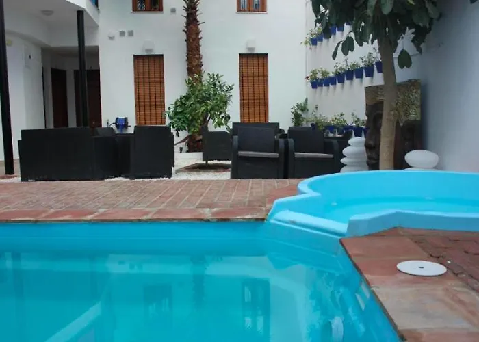 Casa Patio Las Palmeras Cordoba Con Piscina