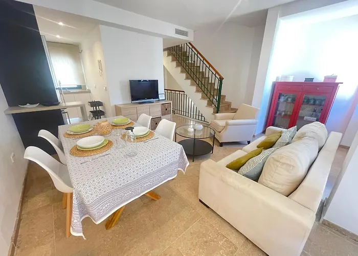 Azahar Centre Apartment & Parking