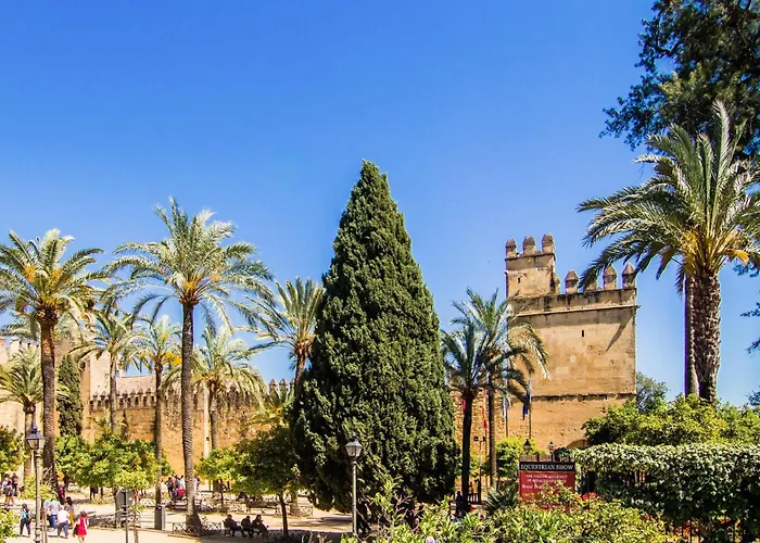 Lovely Apartment In Cordoba With Kitchen