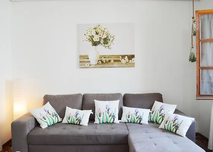 Bonito Apartamento Junto Al Palacio De Viana