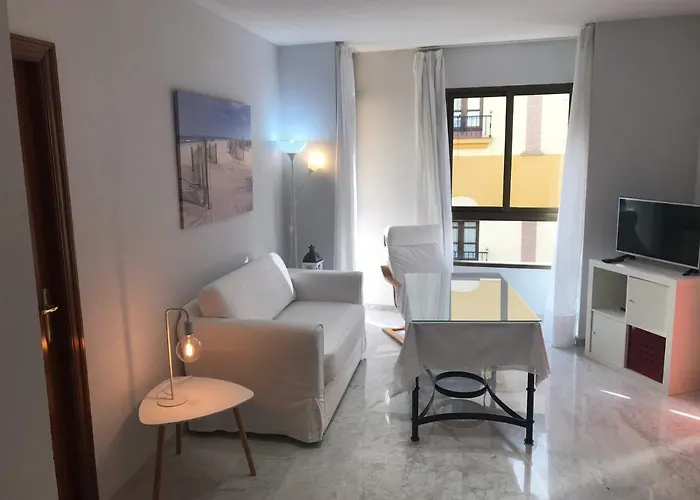 Center Flat Reyes Catolicos