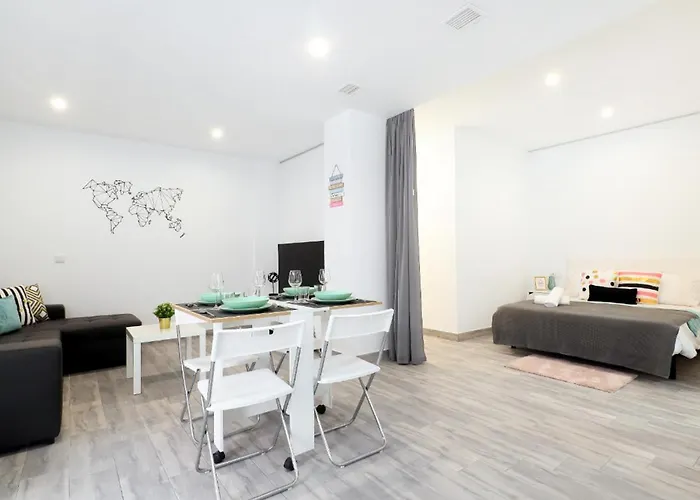 Acogedor Loft En Bajo Centrico Con Parking Wifi