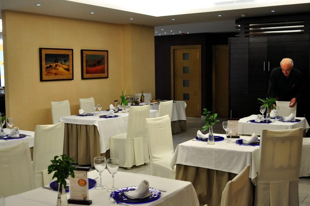 Oasis 2*
