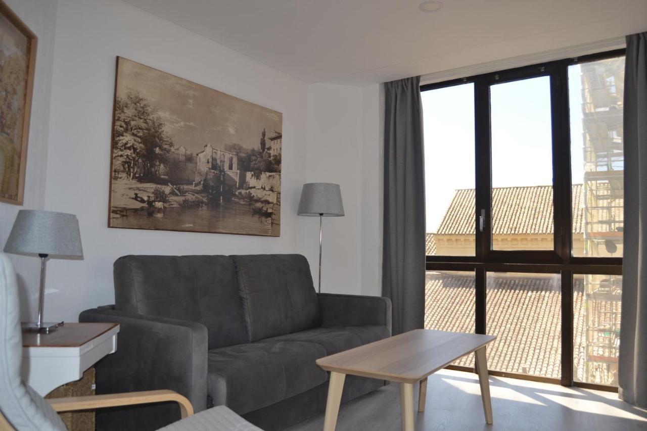 Apartamento Torre De Campanas