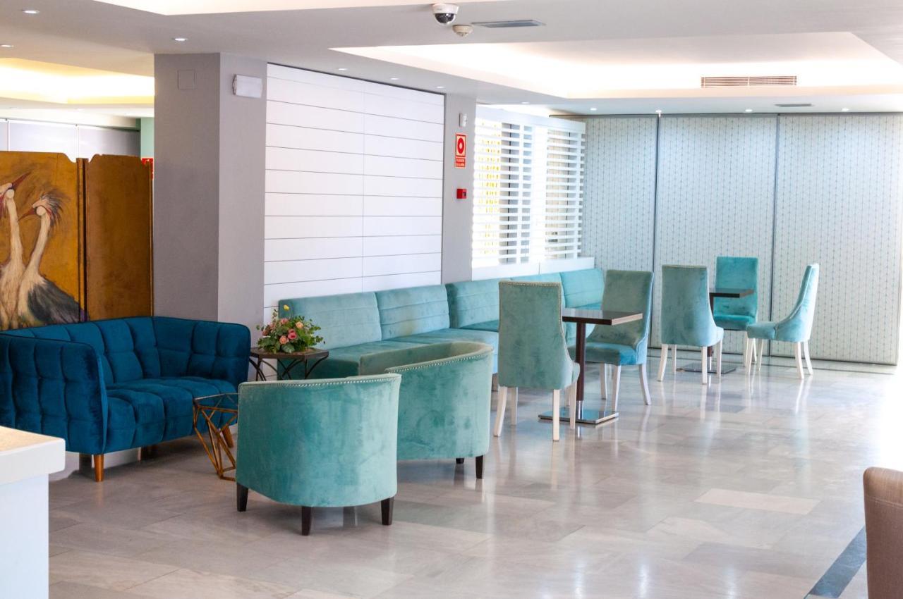Oasis Hotel