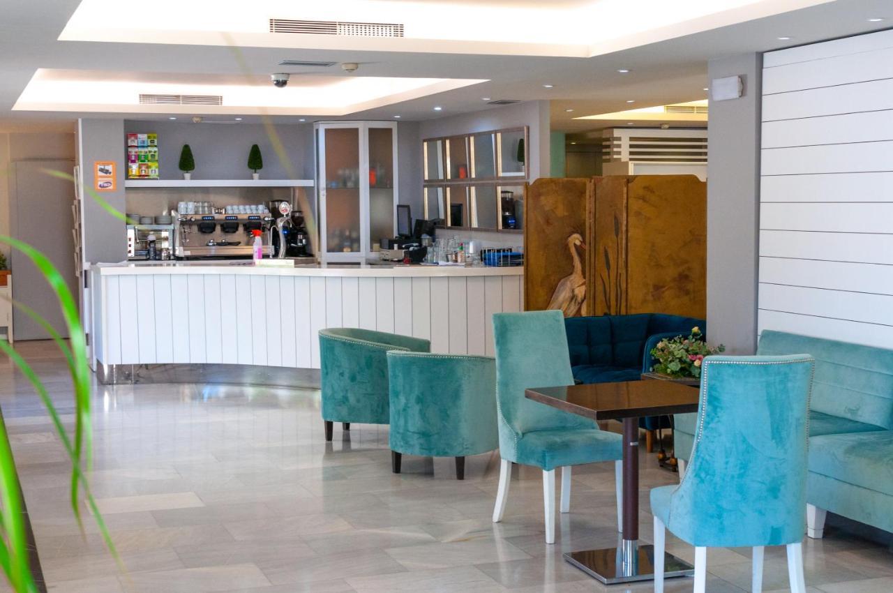 Oasis Hotel 2*