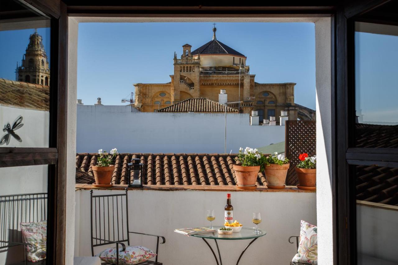 Patios De La Juderia *
