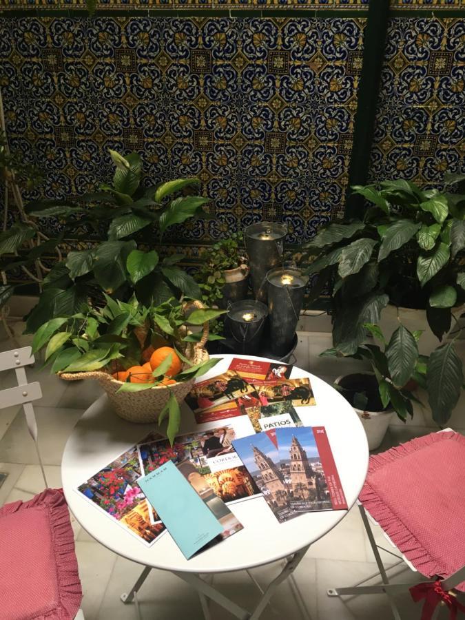 Con Encanto En Casa De Patio