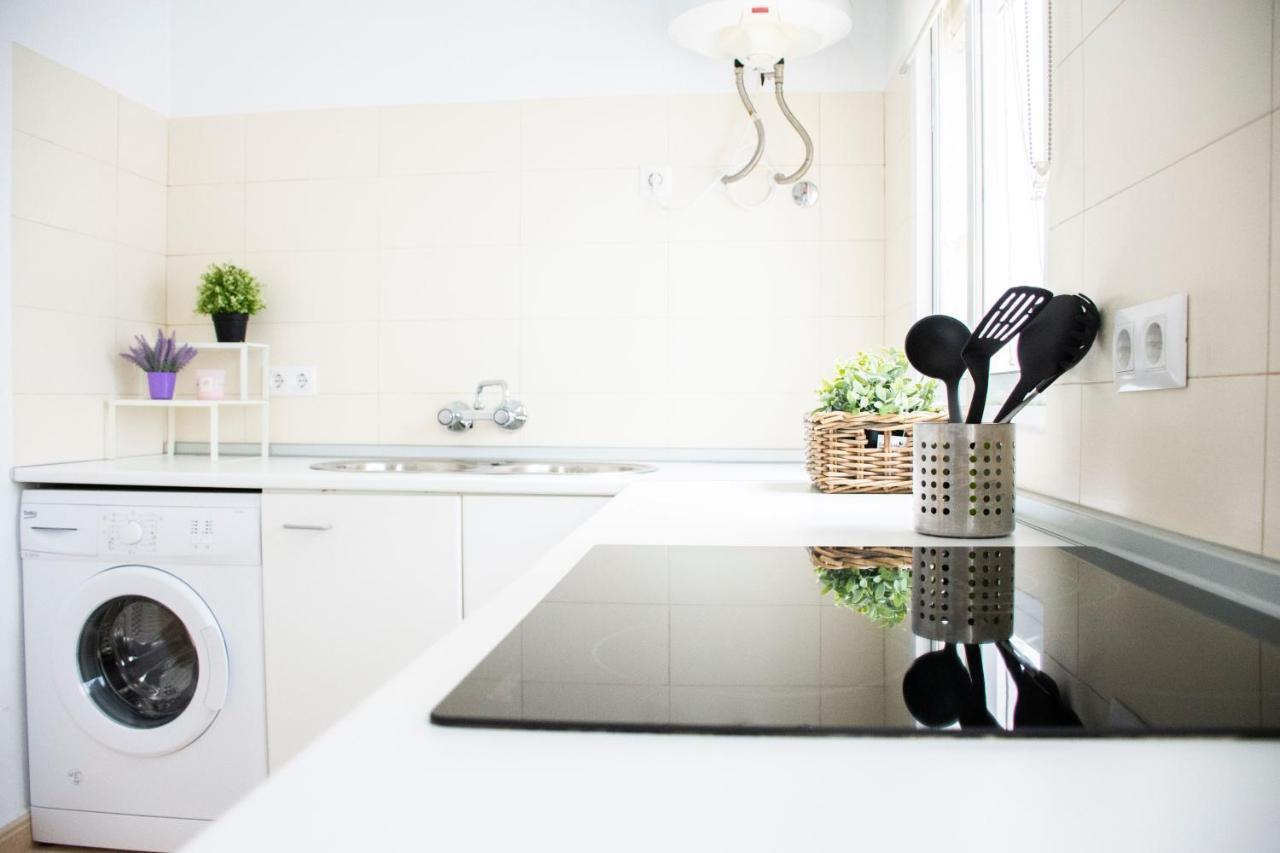 Cool La Compania Apartment