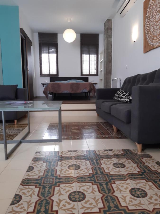 Apartamento Paseo De La Ribera 32 *