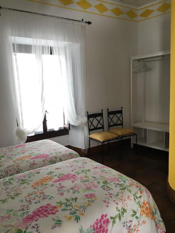 Hotel Casa De Naranjos 2*