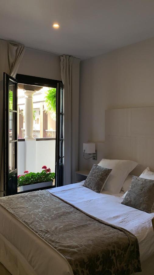 Aparthotel La De Pilar 3*