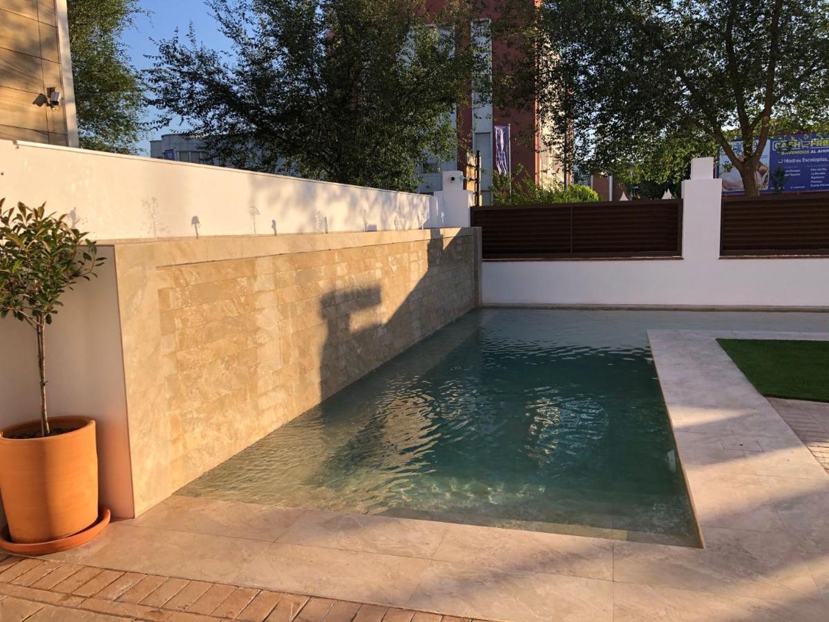 La Quinta Hacienda Apartment
