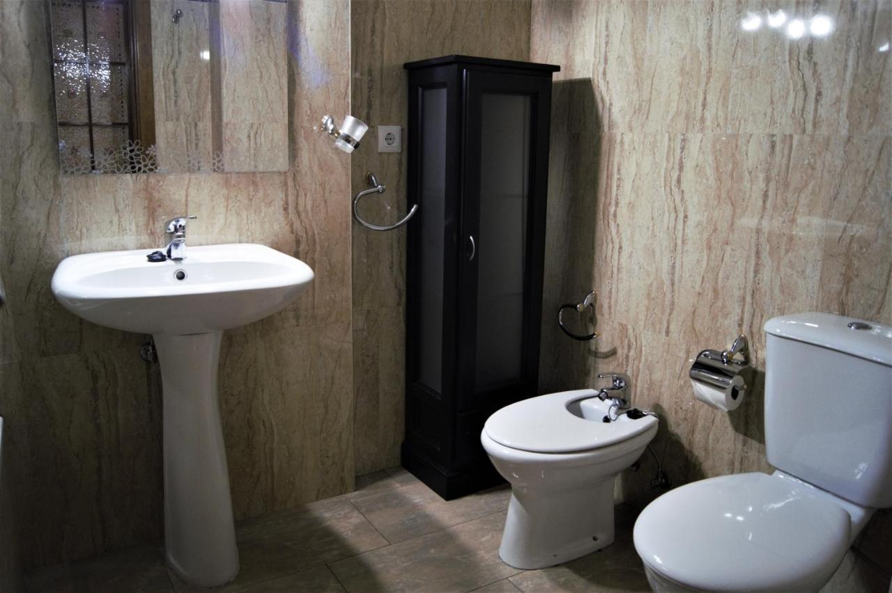 Apartment Amplio Piso 8 Mts Mezquita - Wifi - A/C - Parking Cordoba