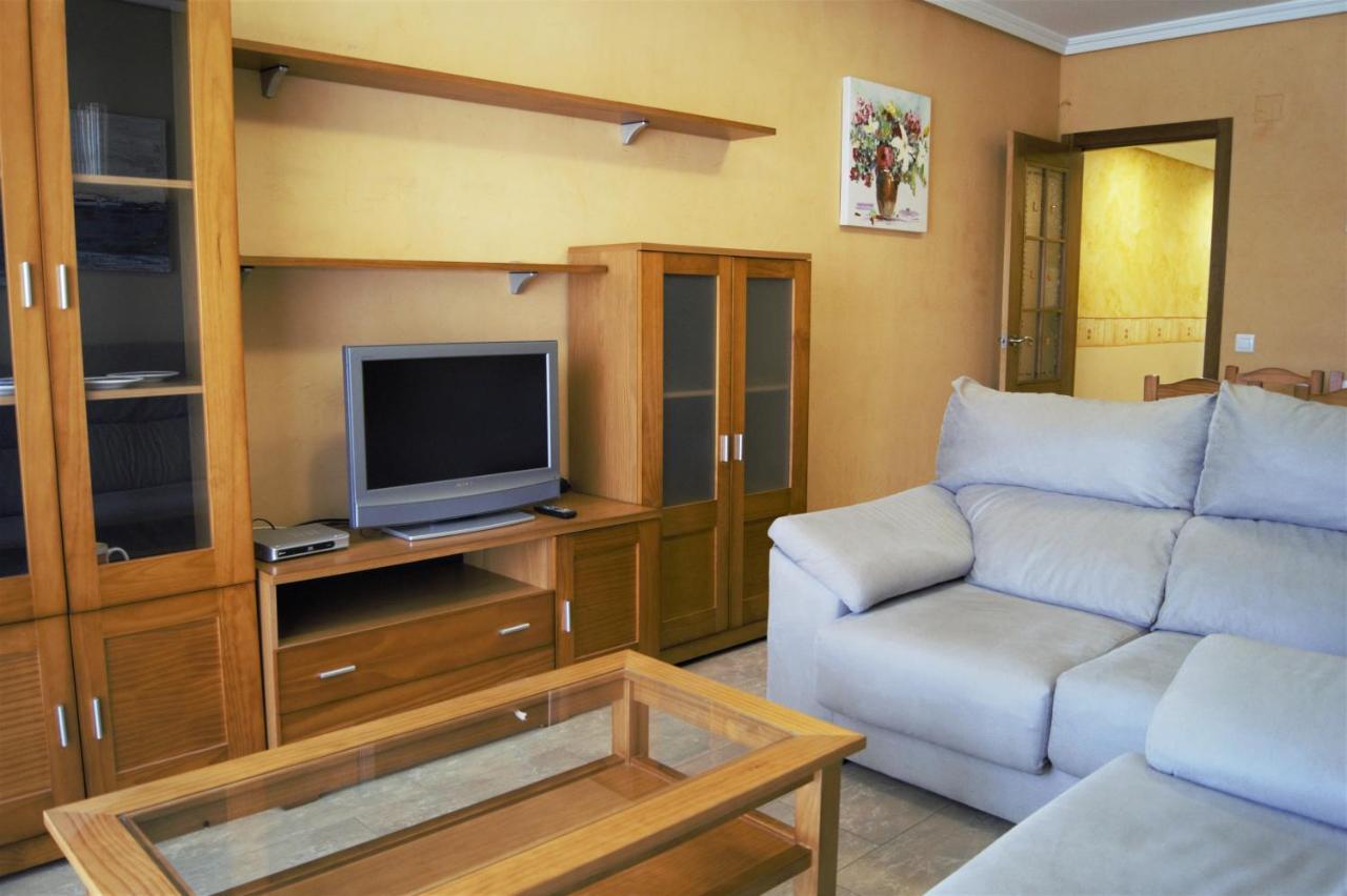 Amplio Piso 8 Mts Mezquita - Wifi - A/C - Parking Apartamento