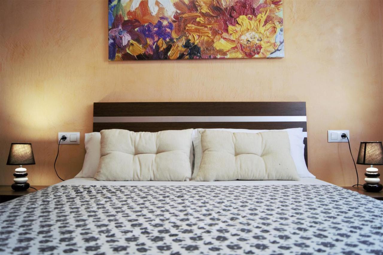 Amplio Piso 8 Mts Mezquita - Wifi - A/C - Parking