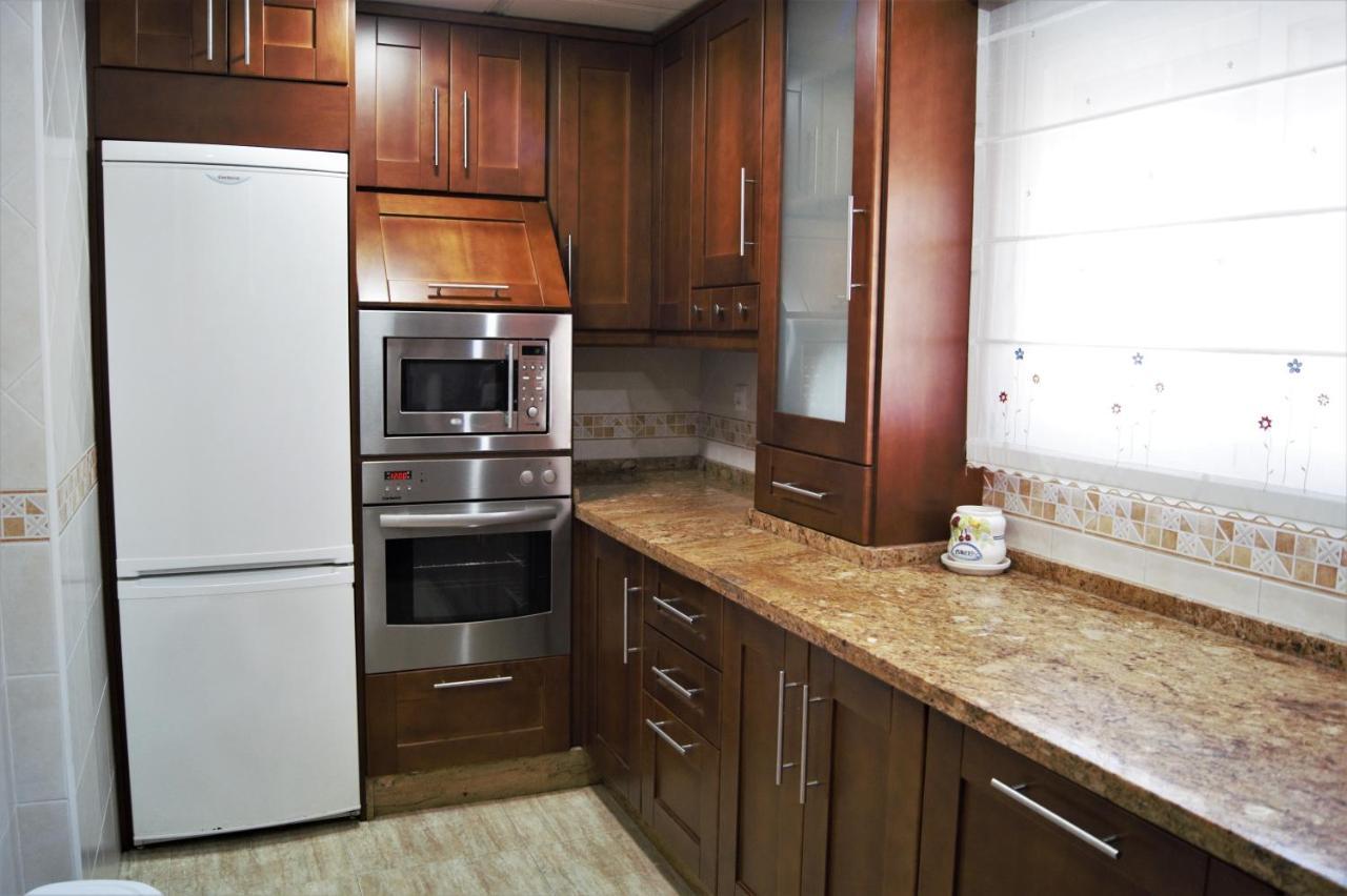 Amplio Piso 8 Mts Mezquita - Wifi - A/C - Parking *