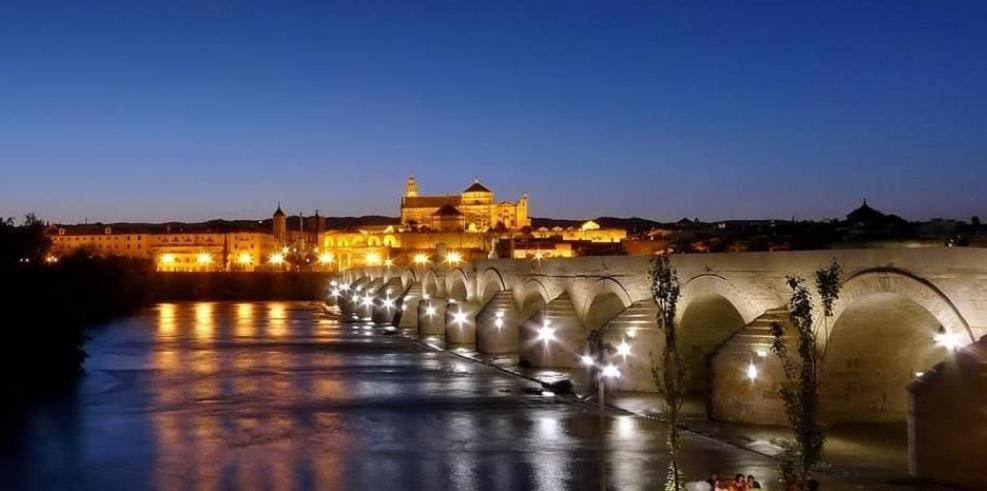 A 20 Metros De La Mezquita Catedral ,apartamentos Turistico Cespedes 5 * Córdoba