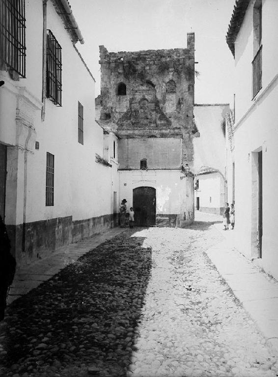 En San Basilio Junto A Torre De Belen
