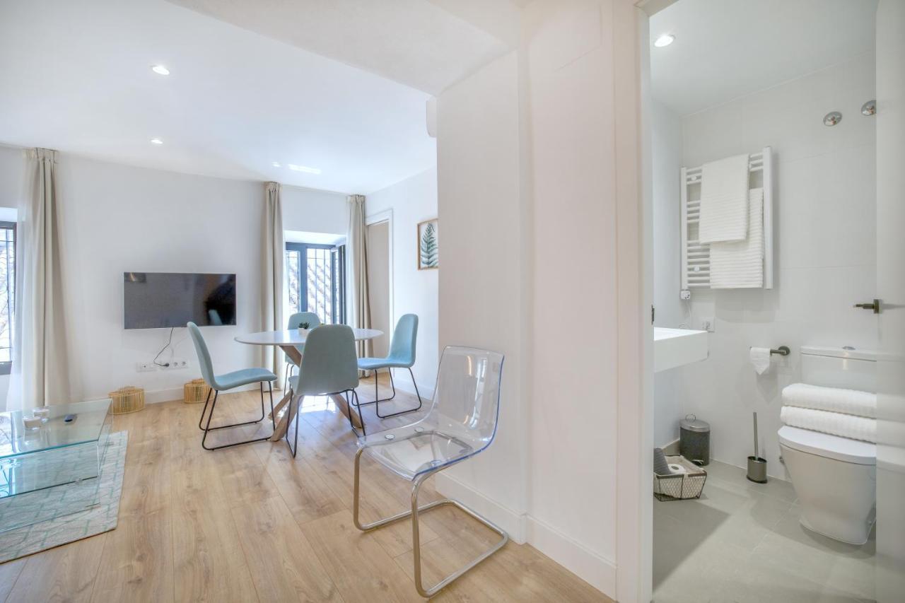 Victoria Apartment