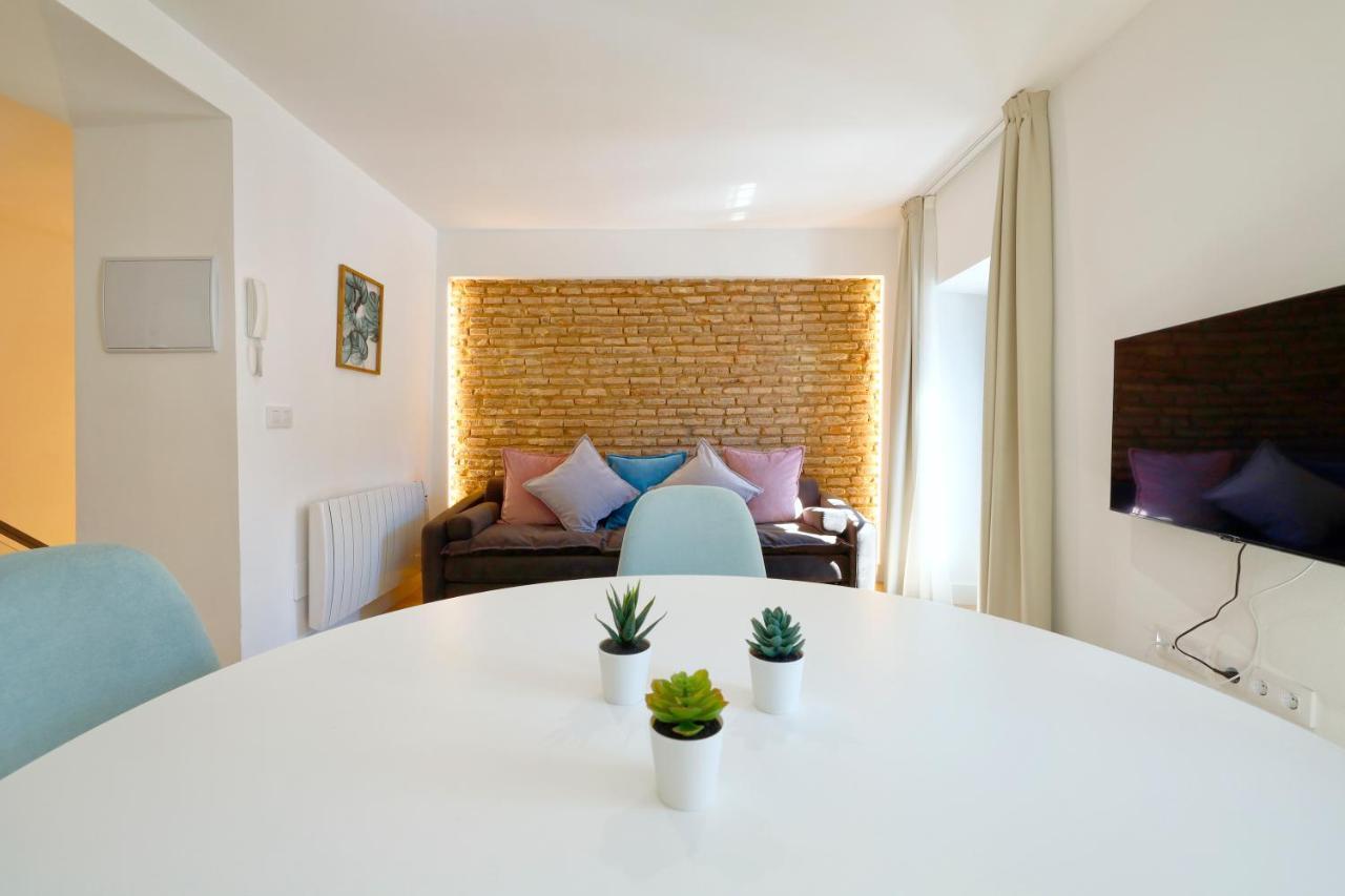 Victoria Apartment