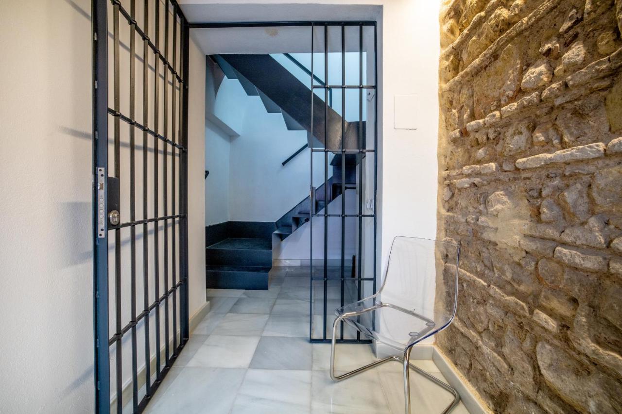 Victoria Apartment