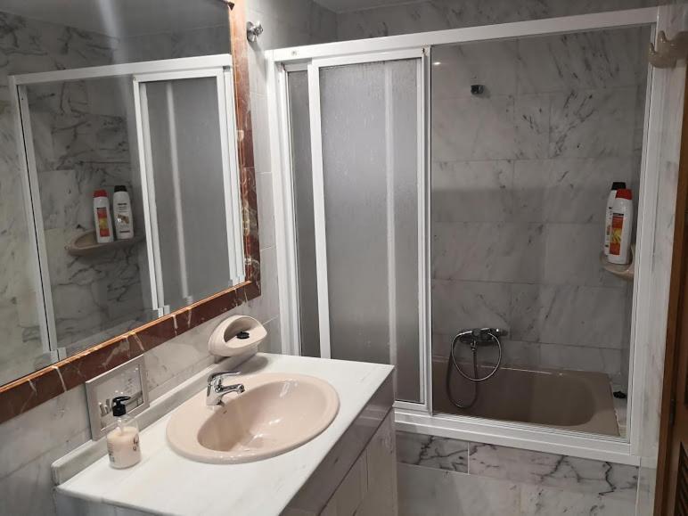 Apartamento Laura. Estancia Agradable En