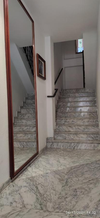 Apartamento Patio Privado, Parking Gratis Y A Un Paso Del Vial *