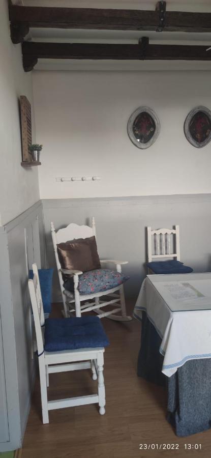 Patio Privado, Parking Gratis Y A Un Paso Del Vial *