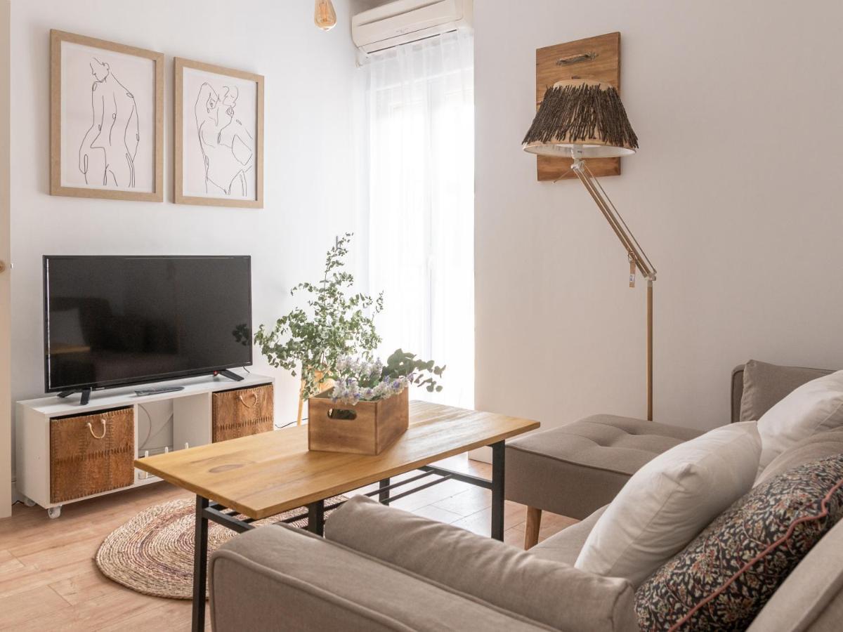 Nayber Gavia - Nuevo Y Centrico En Apartment *