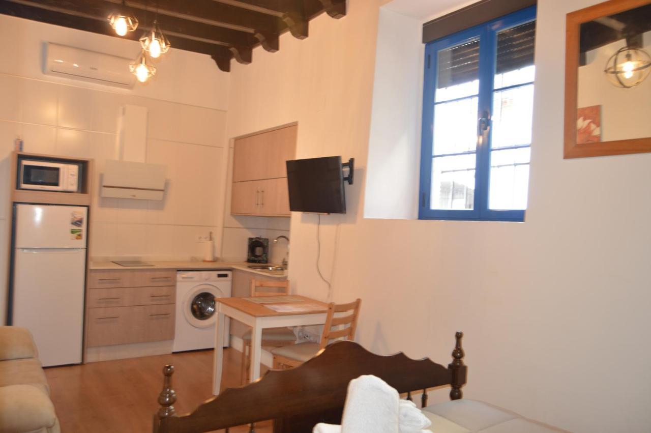 Alcazar Viejo Parking Tourist Apartment