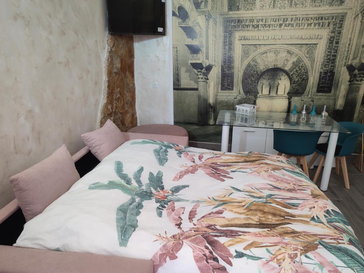 Apartment Suenos De Azahar: Palacio Viana With Wifi And Parking Cordoba