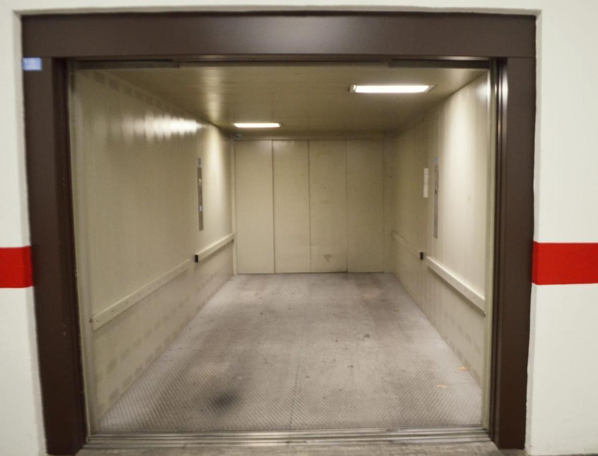 Piso Con Solarium Calahorra Con Solera Parking Privado Gratis * Córdoba