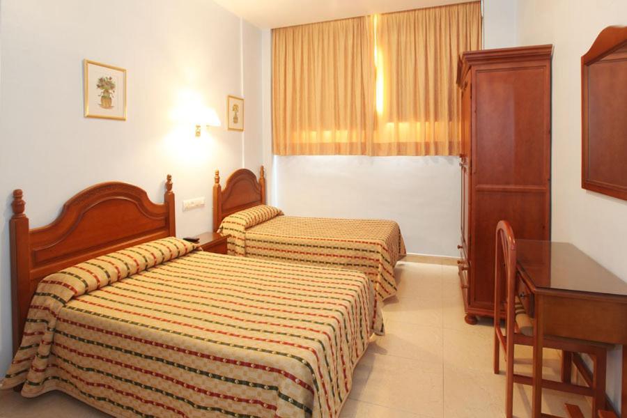 El Cisne Hotel 2*