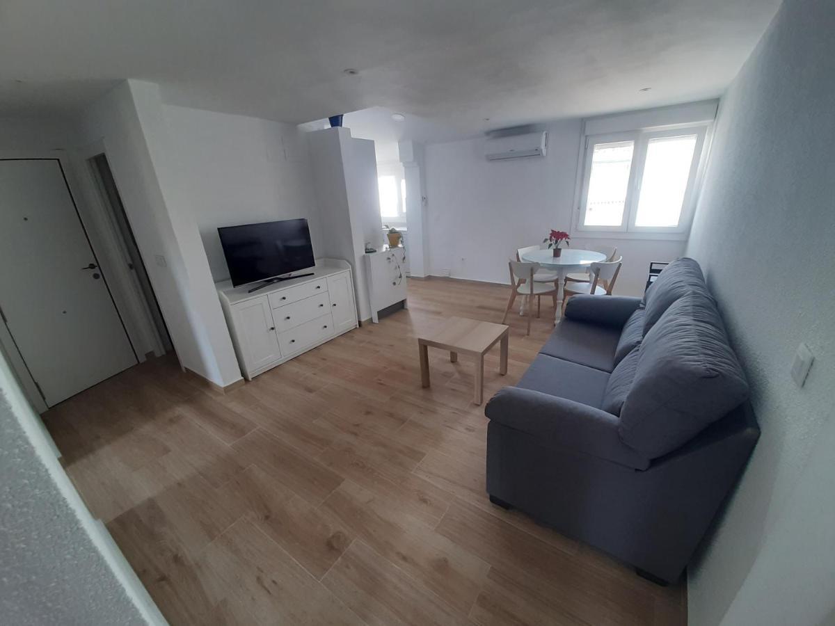 Plaza Andalucia -a 10min Caminando Del Puente Apartment *