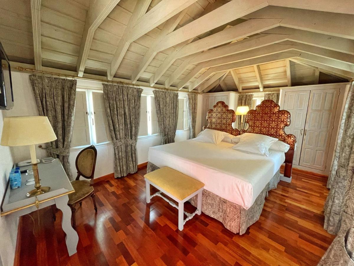 Hotel Casas De La Juderia De