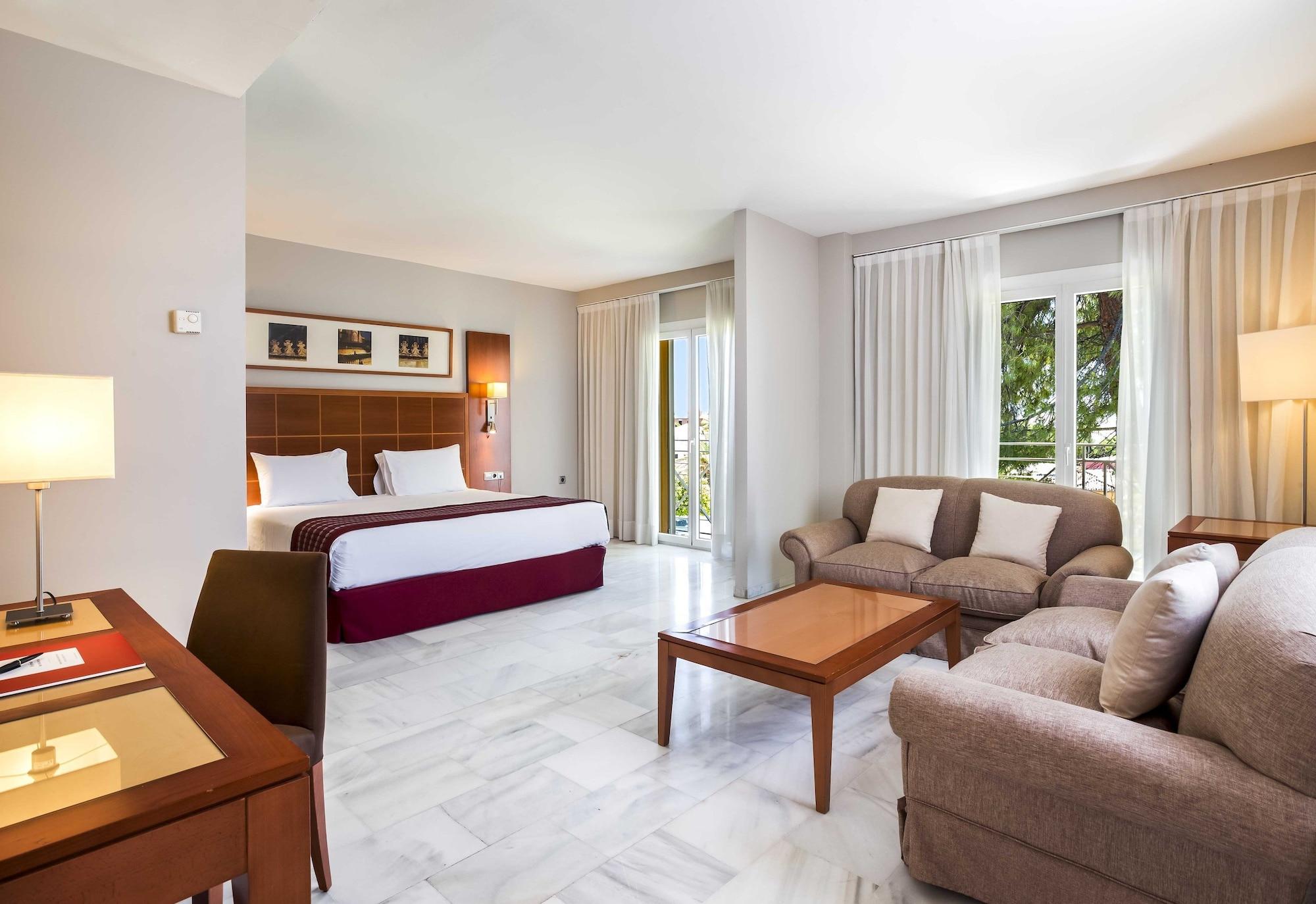 Hotel Exe Adelfas 4*