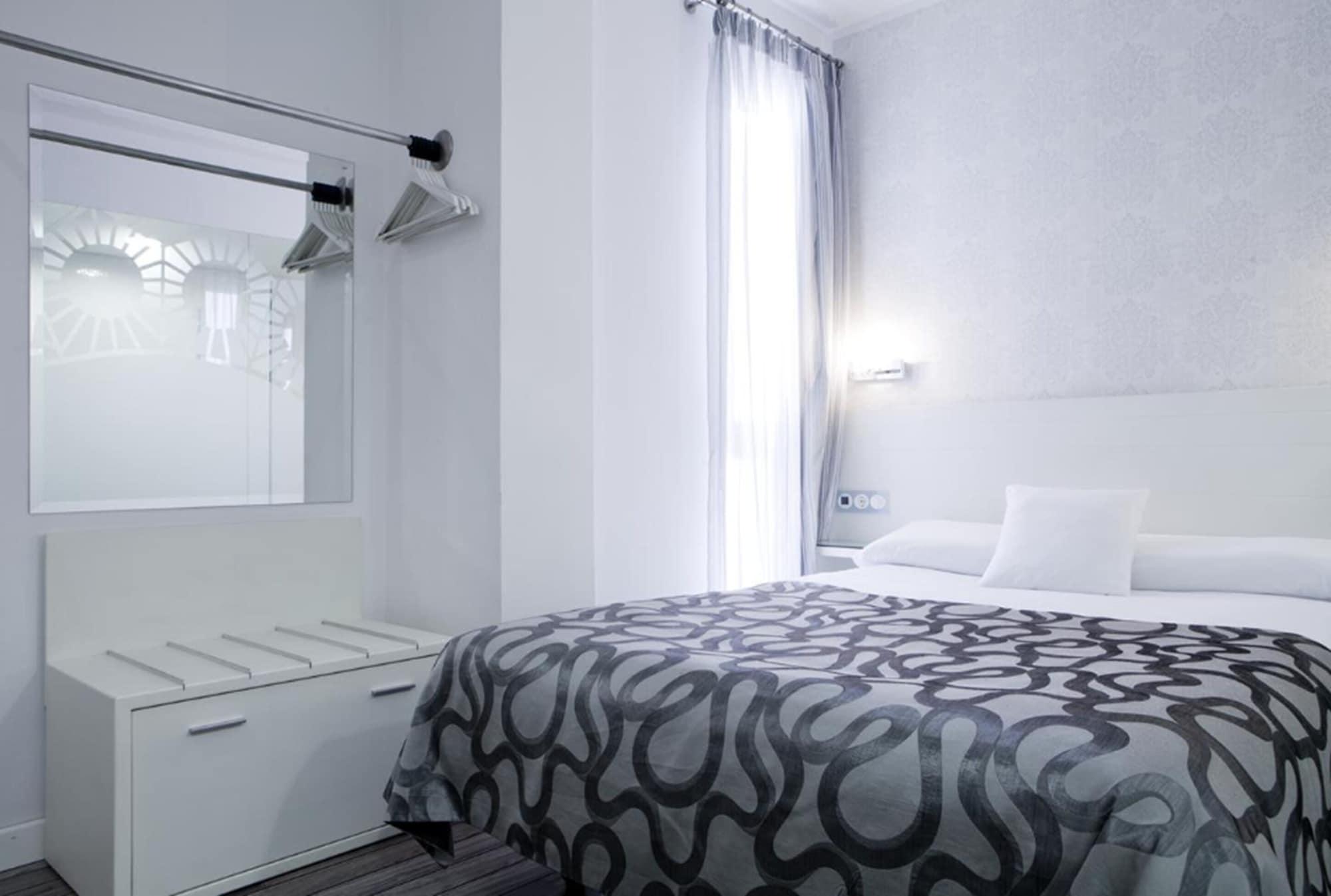 La Boutique Puerta Osario Hotel