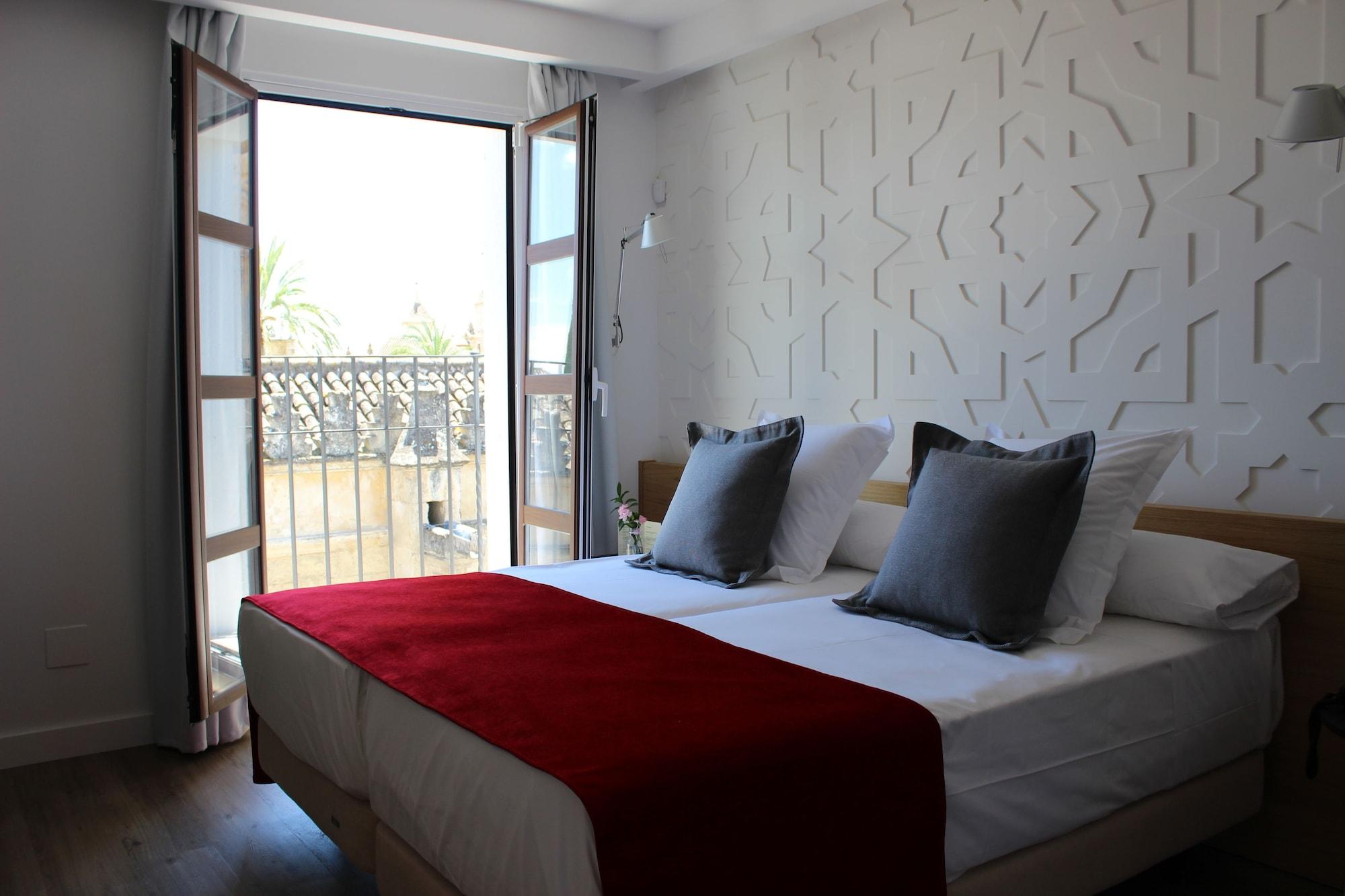 Hotel Boutique Caireles 2*